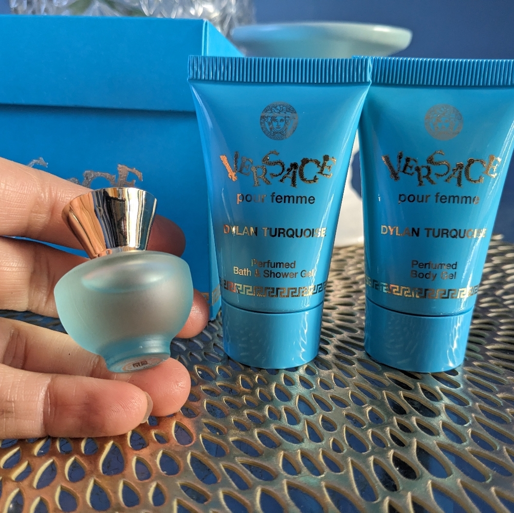 Versace Mini Gift Set - Picture 3 of 6